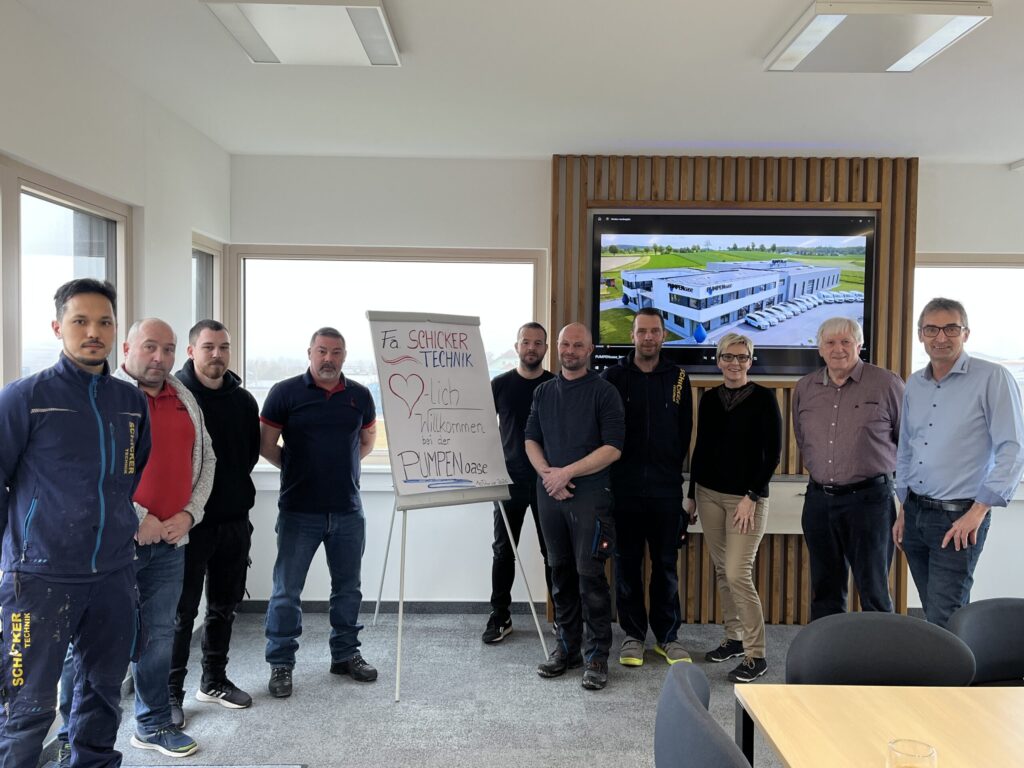 Team Schicker Technik bei Pumpenoase-Präsentation.